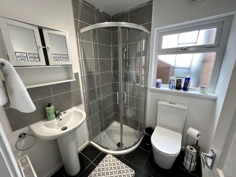 Numero Venti Aparthouse Wifi Parking Hot Tub Newcastle upon Tyne Bagian luar foto