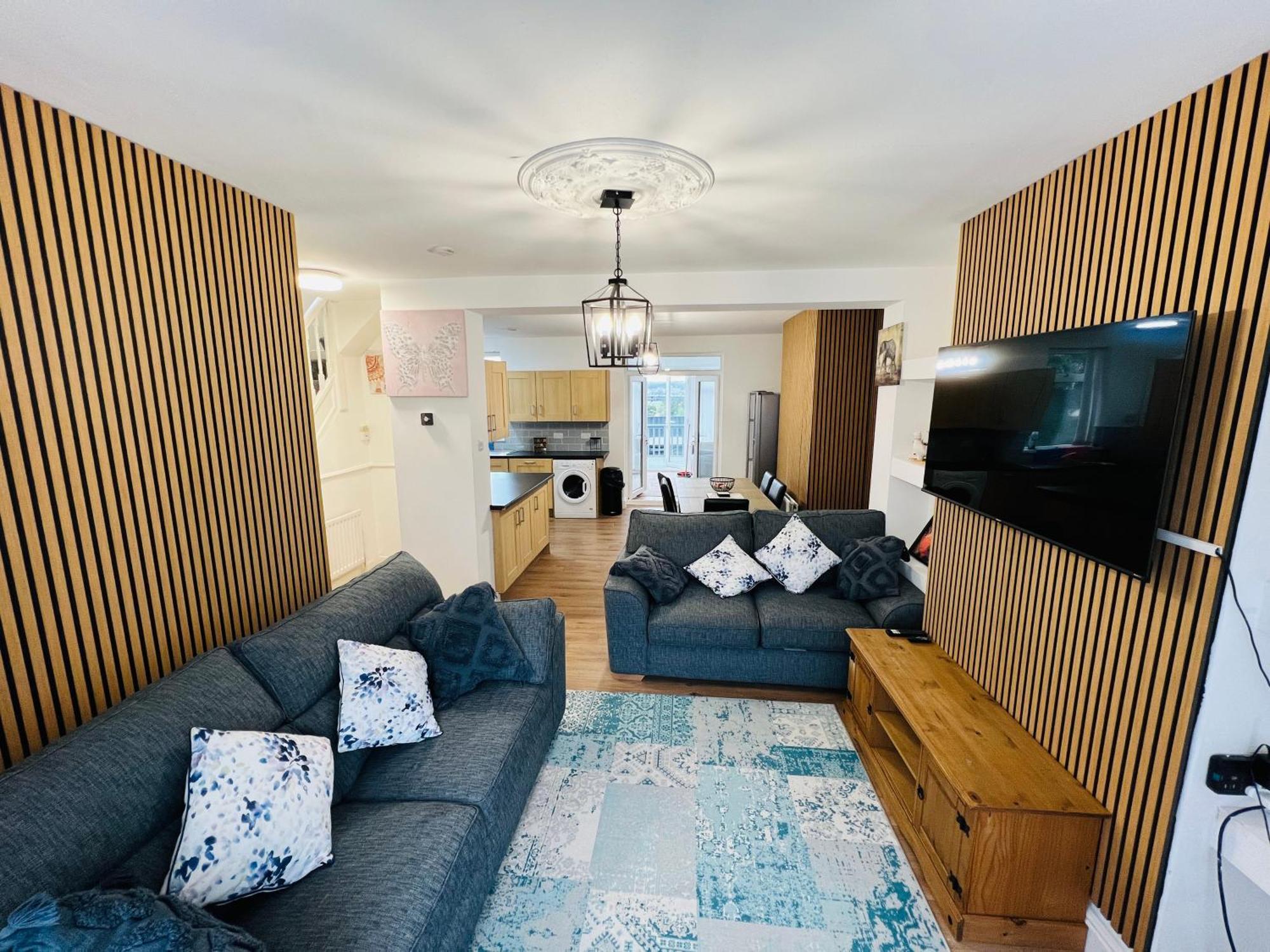 Numero Venti Aparthouse Wifi Parking Hot Tub Newcastle upon Tyne Bagian luar foto