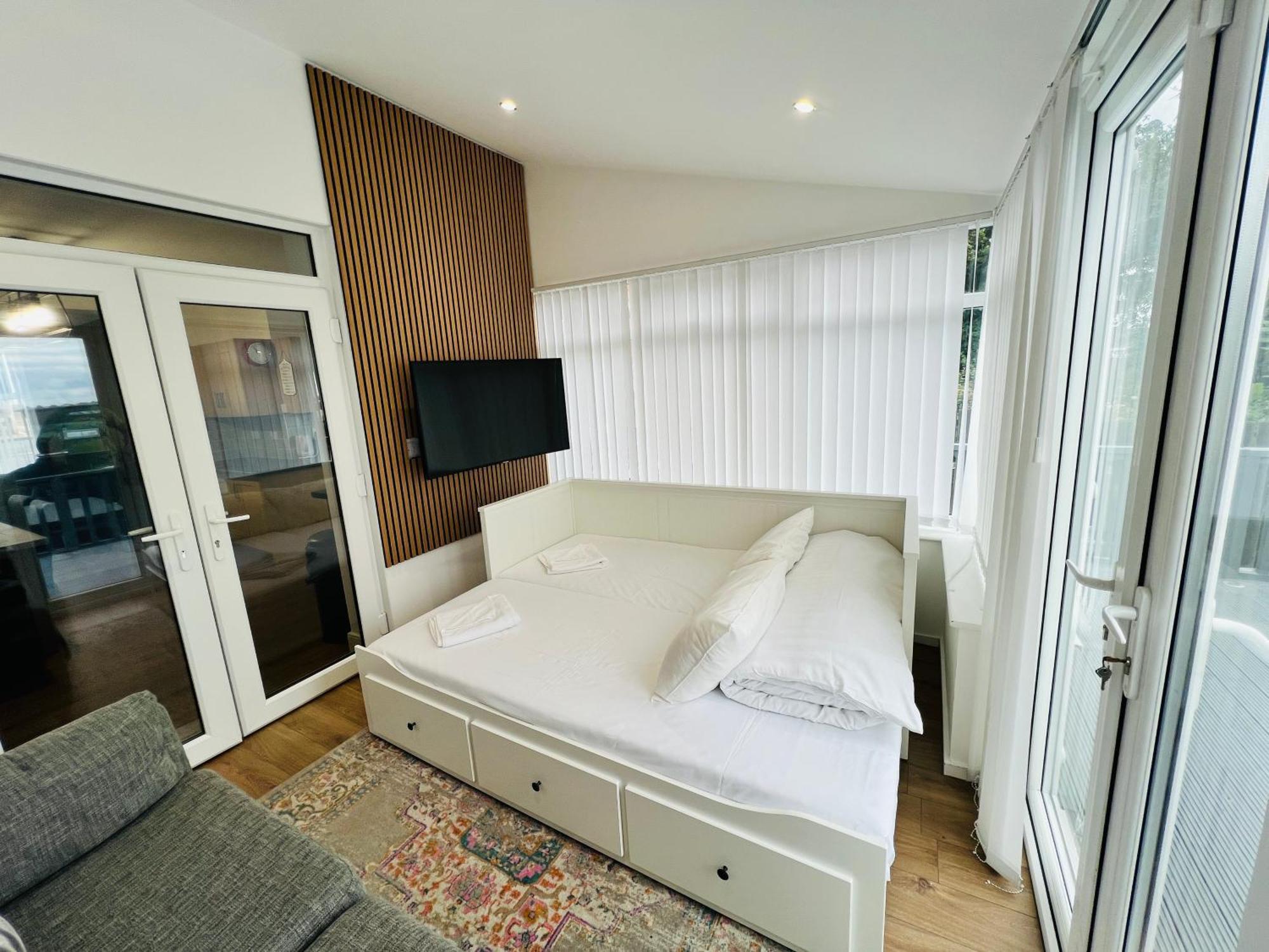 Numero Venti Aparthouse Wifi Parking Hot Tub Newcastle upon Tyne Bagian luar foto